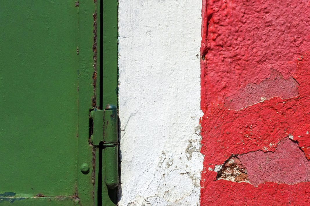 İtalya Cumhuriyeti bayrağının renkleri. Kaynak: Pixabay, Fotoğraf: Valter