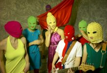 Pussy Riot, Rus ordusunu karalamaktan gıyaben mahkum edildi