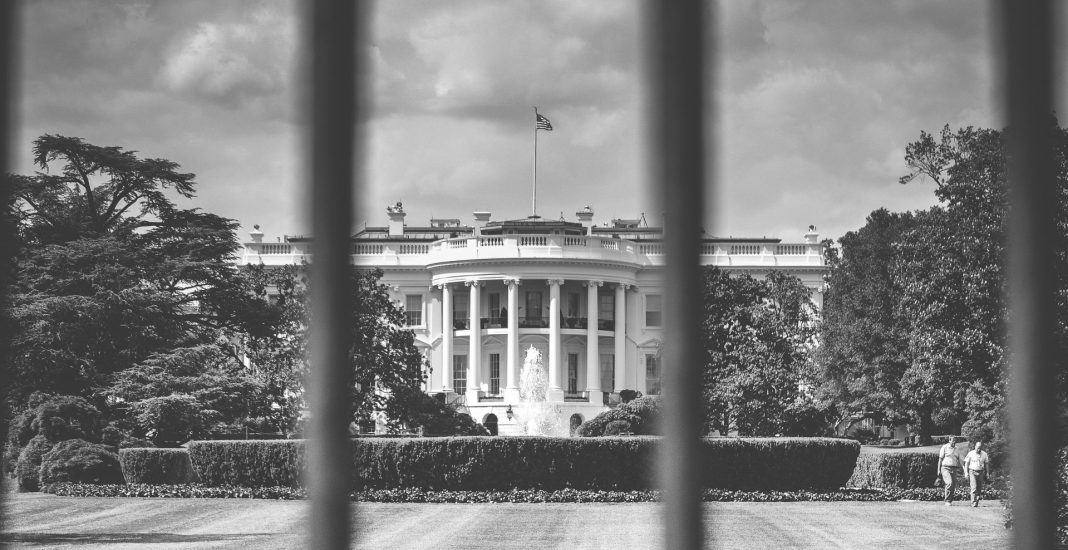 Washington D.C., ABD'deki Beyaz Saray'a bir bakış. Kaynak: Pixabay, Foto StockSnap, BU: Stefan Pribnow