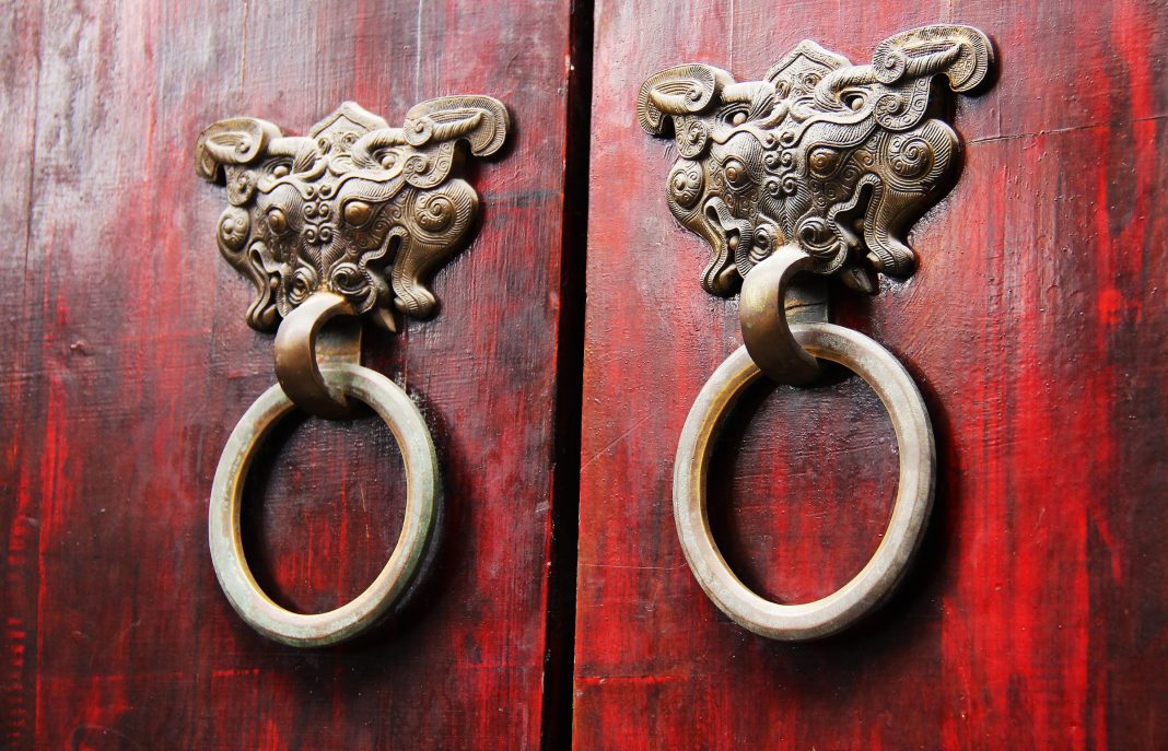 Türen sharonang wood door Quelle Source Pixabay Foto Sharon P2400