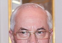 Ukrayna’nın eski Başbakanı Nikolay Azarov: “Ukrayna’daki mevcut rejim yalnızca savaşa odaklanmış durumda”